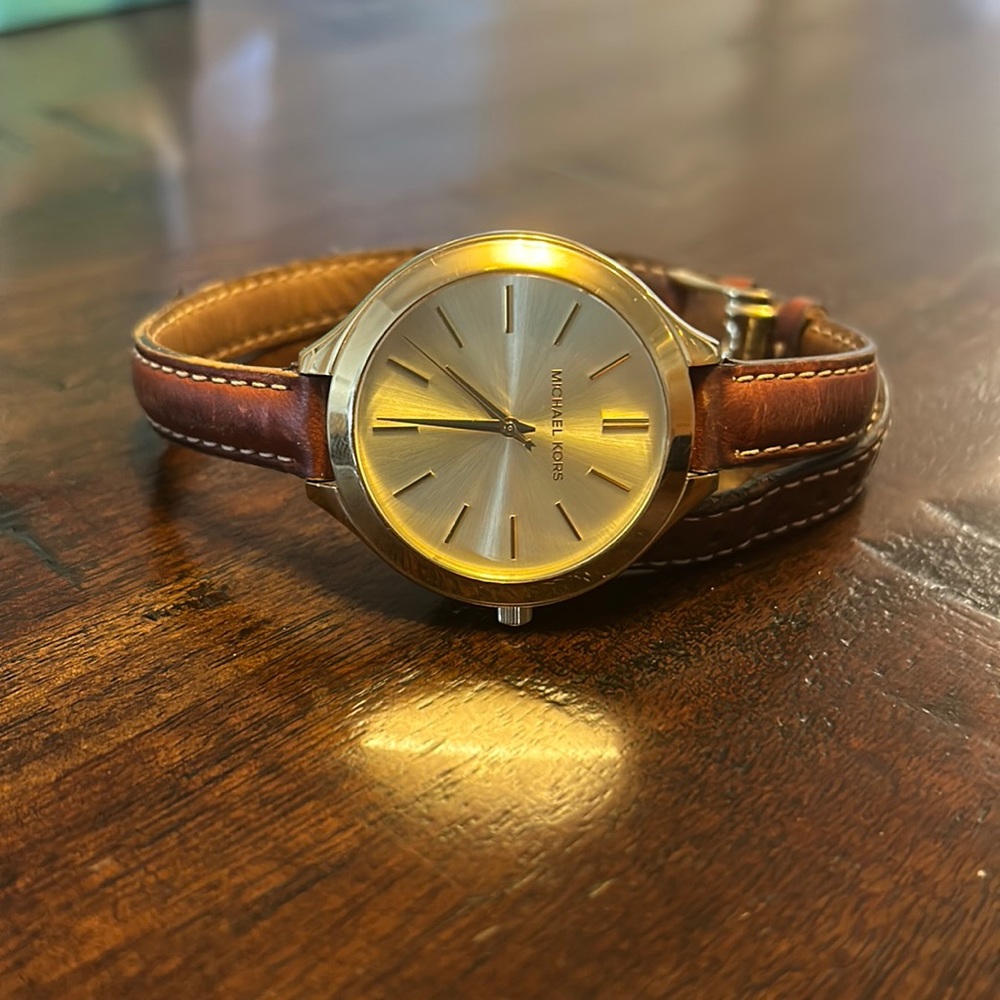 MICHAEL KORS MK-2256 Slim Runway Women's Brown Leather Analog Dial Watch